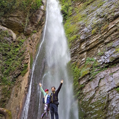 Водопад Хрустальный. Фото с сайта https://sochi-fornia.ru/vodopady-sochi-spisok-opisanii-foto/