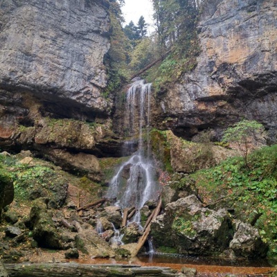 Водопад Университетский (Автор фото Алий Хатков AKHATKOV_GUIDE)