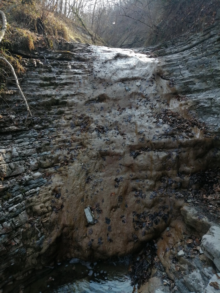 Луначарские водопады в Новороссийске